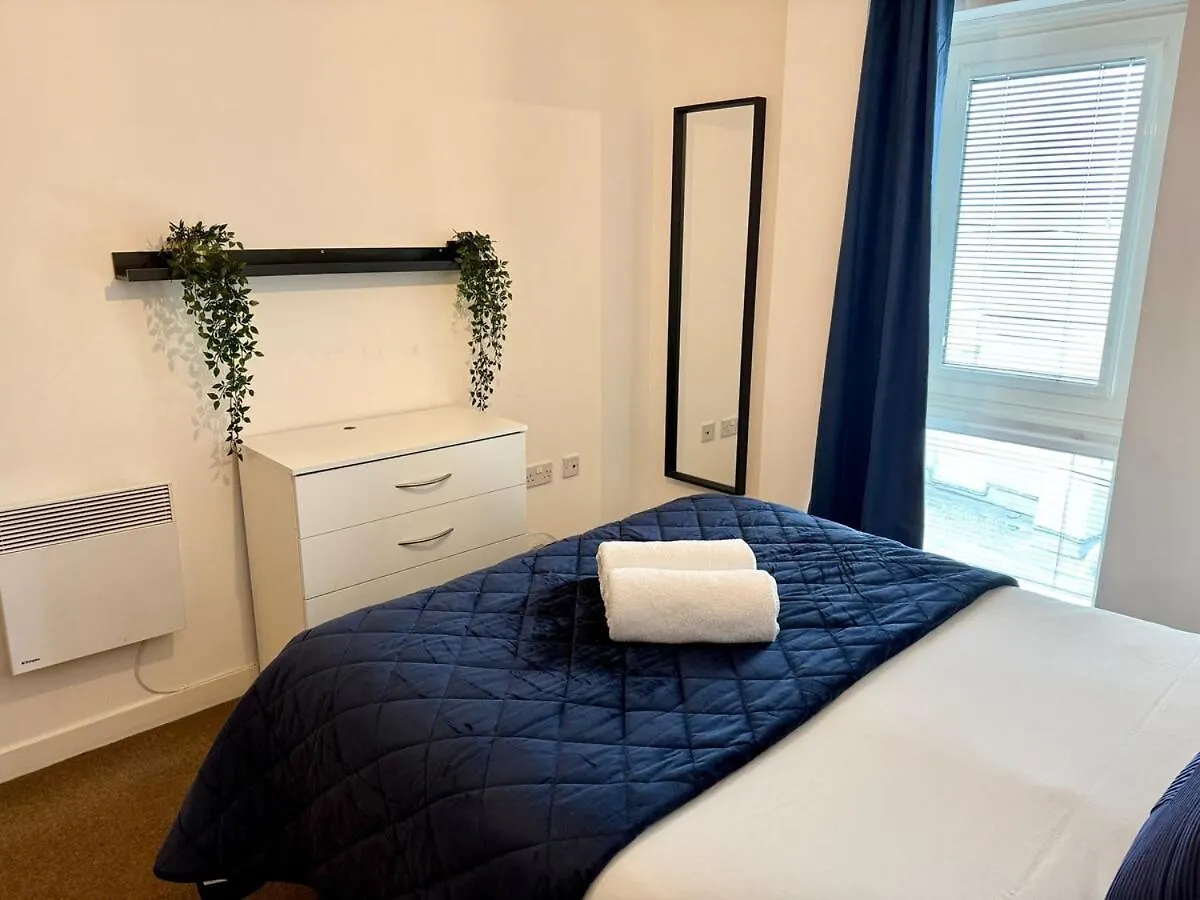 Charming 1BR Apartment In Heart of Cardiff Bay