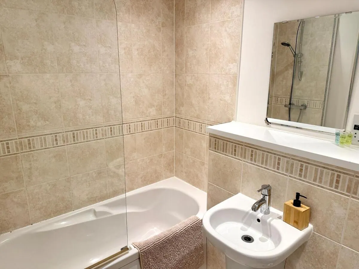 Charming 1Br Apartment In Heart Of Cardiff Bay 0*,